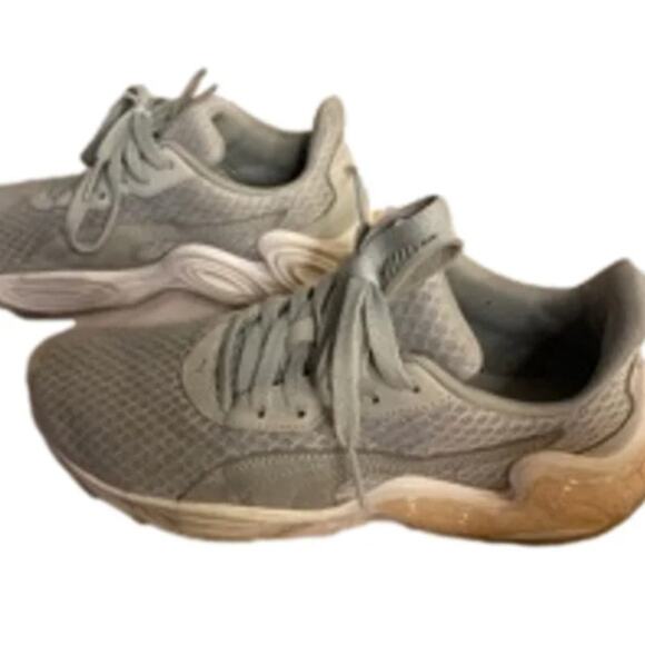 Streetwear FoamGrip Gray Sneakers Puma Size 7 US / 37.5 EU Women’s - Picture 7 of 10